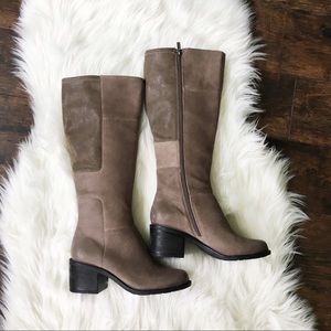 7.5 Knee high boots, never worn!